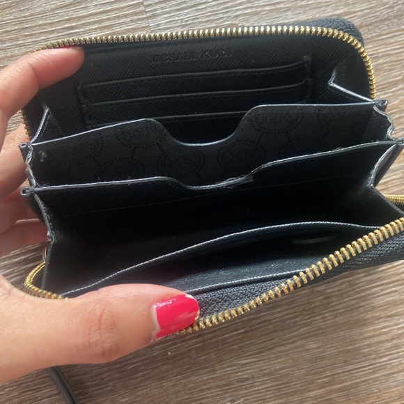 Michael Kors | Wristlet - Picture 4 of 6